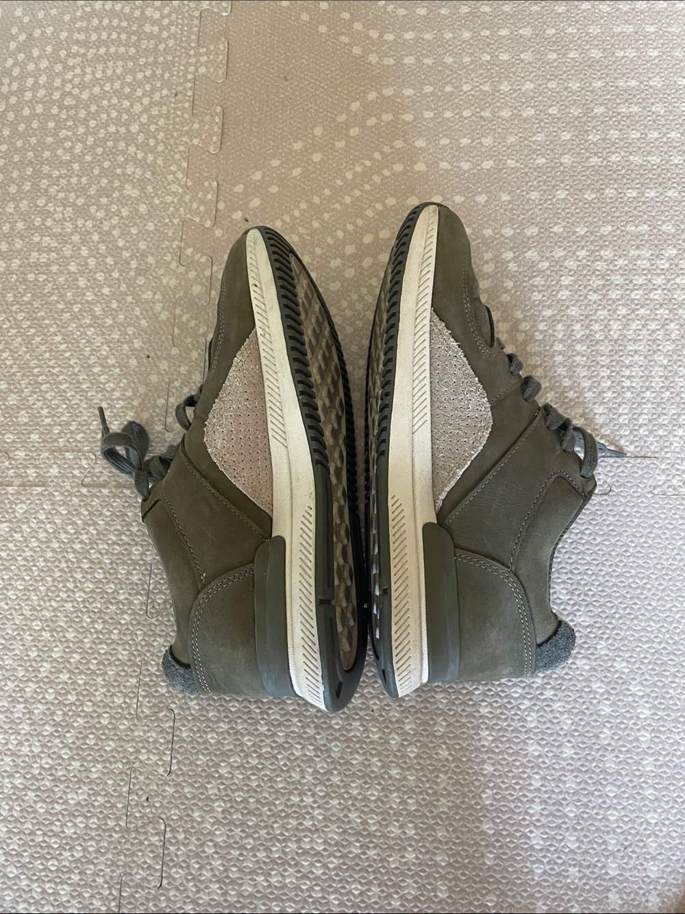 Everlane Leather Upper Olive Green Sneakers - Picture 6 of 8